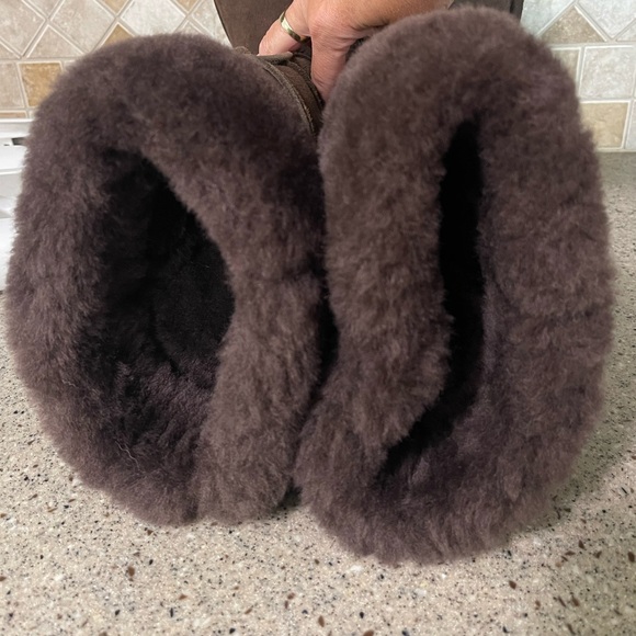 LL Bean Women’s Aztec Indian Shearling Sheepskin Tall Chocolate Brown Boot Sz 8 - Picture 9 of 10